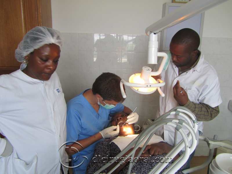 voluntariado odontológico en Camerún
