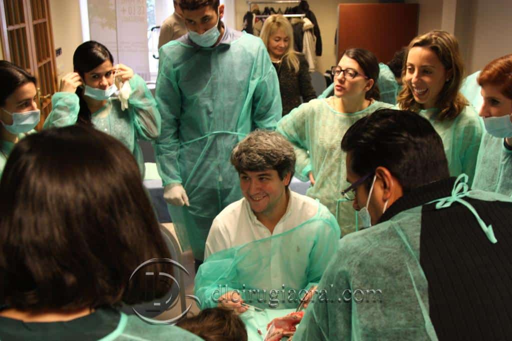 Charla sobre Cirugía Reconstructiva en ICIRO
